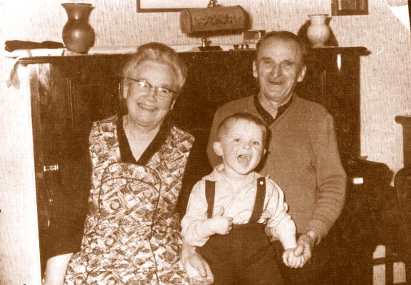 ../Images/oma_opa_mathias.jpg